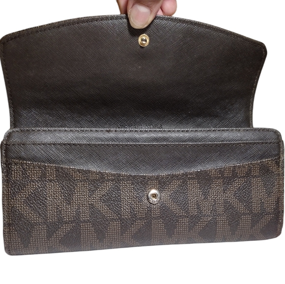 Michael Kors MD Brown Crossbody w/ Two Toned Leather Belt & JetSet Wallet - Picture 9 of 16